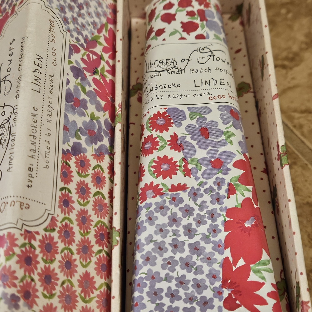 Library Of Flowers Lotion